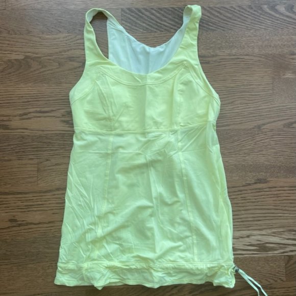 Adorable LULULEMON Gathered workout casual Tank top Women's size 6 - Picture 1 of 4